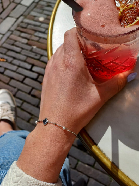 Clover bracelet
